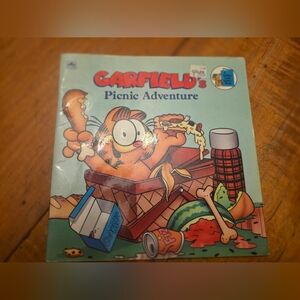 Garfield's Picnic Adventure by Jim Davis and Golden Books Staff (1990, Trade...